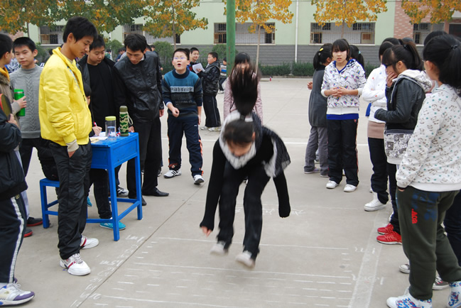 達(dá)標(biāo)運(yùn)動(dòng)會(huì)立定跳遠(yuǎn)