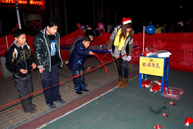 洛陽東方外國語學校圣誕節(jié)