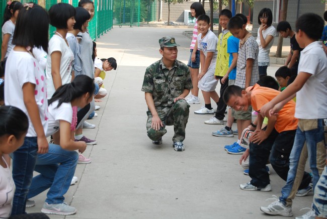 洛陽東外2012初中部新生軍訓