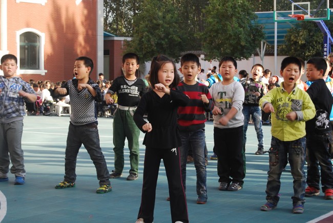 洛陽東方外國語學校武術(shù)操比賽