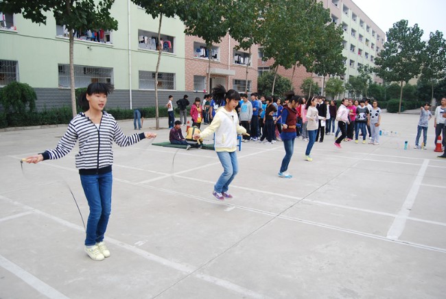 洛陽東外體育達(dá)標(biāo)運動會剪影