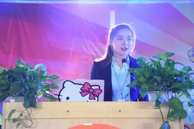 讓我們在愛和信任中相遇—洛陽東外二年級家長學校