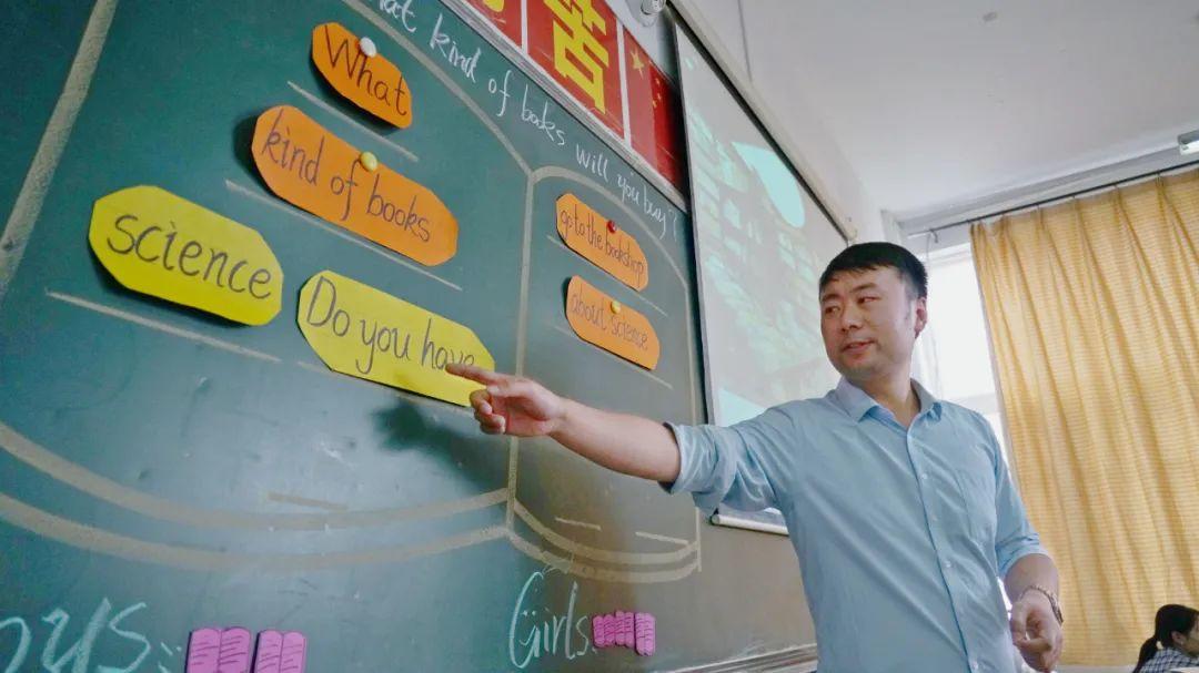 激活自主課堂，點(diǎn)燃研究熱情丨東外小學(xué)部名師引領(lǐng)課活動紀(jì)實(shí)