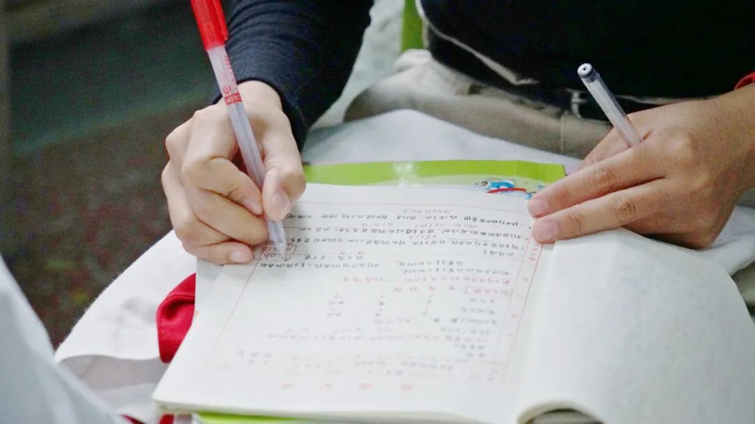 激活自主課堂，點(diǎn)燃研究熱情丨東外小學(xué)部名師引領(lǐng)課活動紀(jì)實(shí)