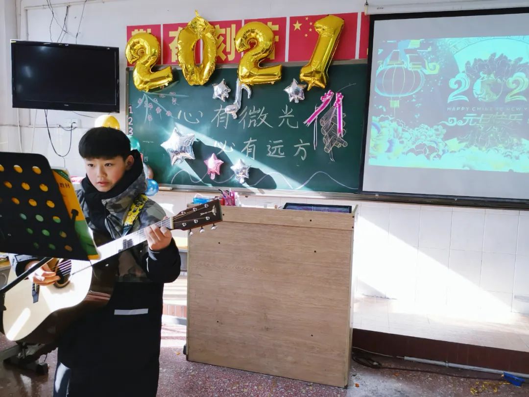 「心有家國，情系東外 」洛陽東外元旦文藝匯演圓滿落幕