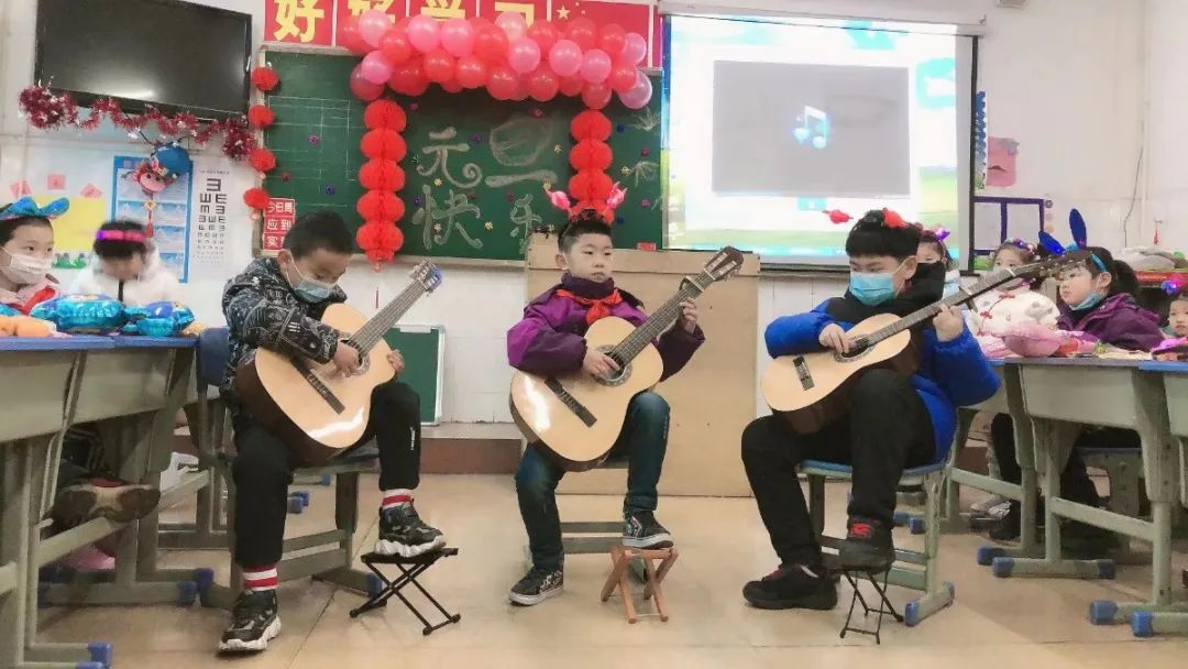 「心有家國，情系東外 」洛陽東外元旦文藝匯演圓滿落幕