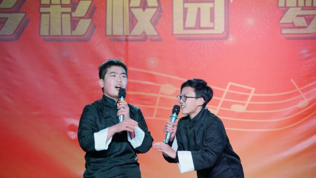 「心有家國，情系東外 」洛陽東外元旦文藝匯演圓滿落幕