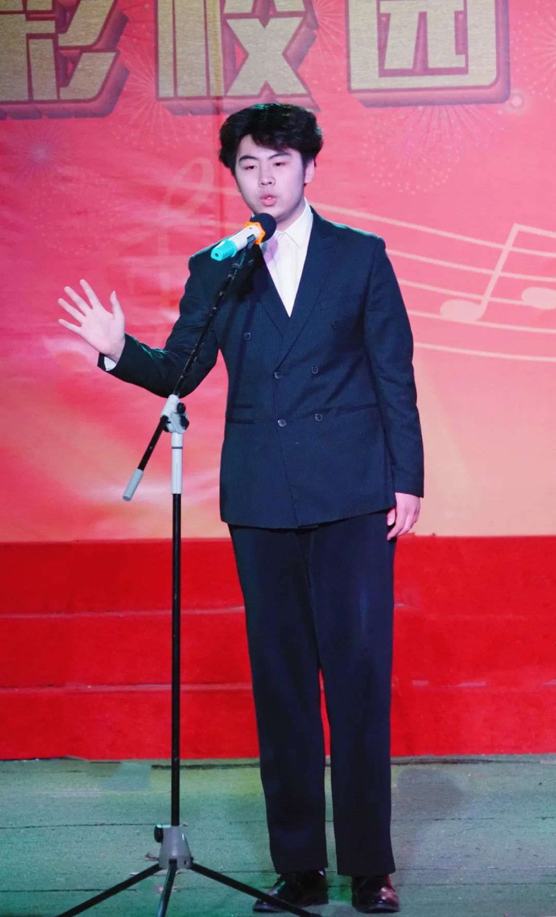 「心有家國，情系東外 」洛陽東外元旦文藝匯演圓滿落幕