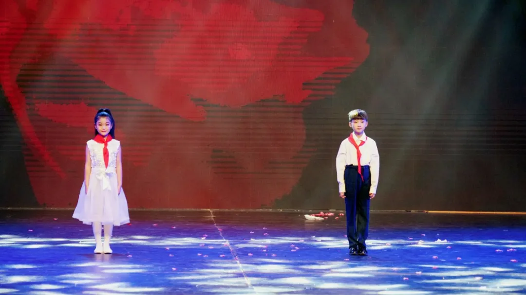 花兒向陽，童心向黨--東外萌娃參加洛陽市慶六一電視文藝匯演