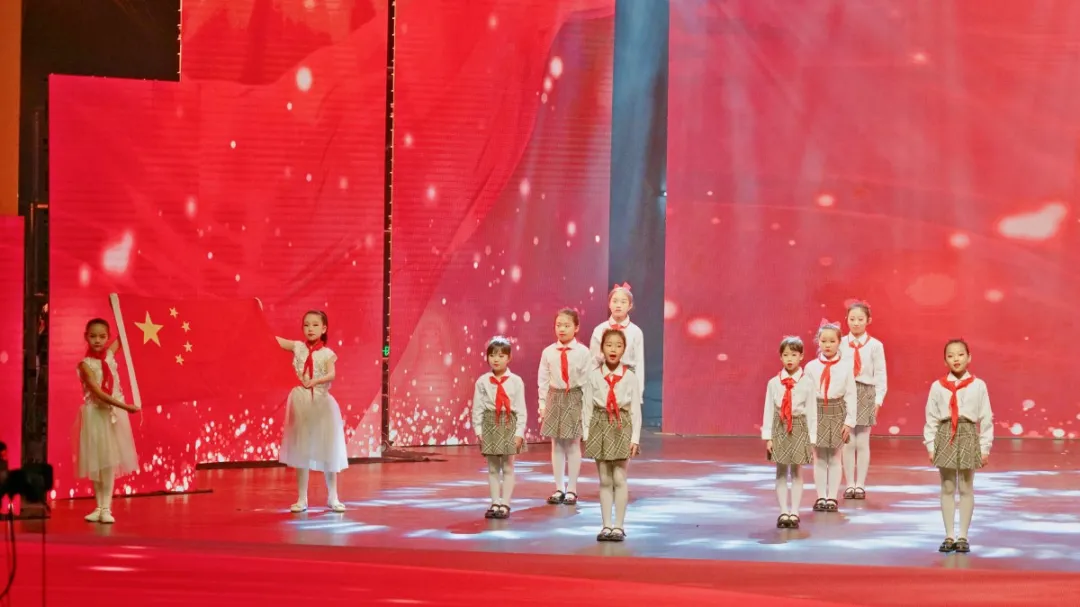 花兒向陽，童心向黨--東外萌娃參加洛陽市慶六一電視文藝匯演