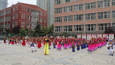 洛陽(yáng)東方外國(guó)語(yǔ)幼兒園獻(xiàn)禮建黨一百年暨六一民族大聯(lián)歡活動(dòng)