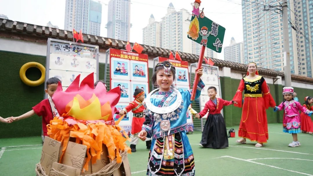 洛陽(yáng)東方外國(guó)語(yǔ)幼兒園獻(xiàn)禮建黨一百年暨六一民族大聯(lián)歡活動(dòng)