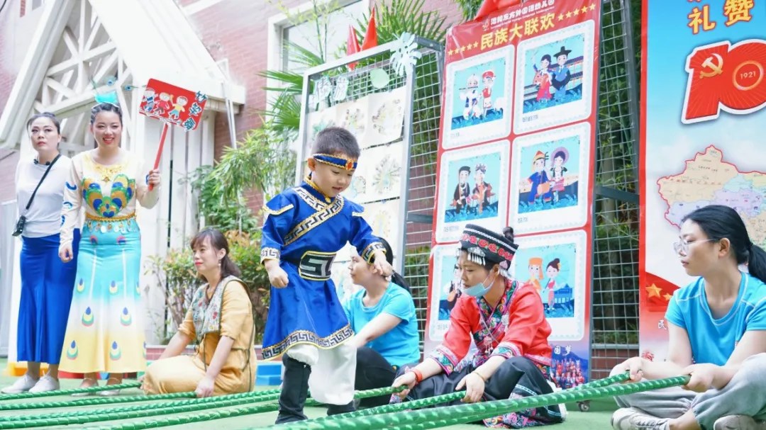 洛陽(yáng)東方外國(guó)語(yǔ)幼兒園獻(xiàn)禮建黨一百年暨六一民族大聯(lián)歡活動(dòng)