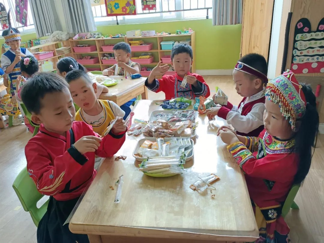 洛陽(yáng)東方外國(guó)語(yǔ)幼兒園獻(xiàn)禮建黨一百年暨六一民族大聯(lián)歡活動(dòng)