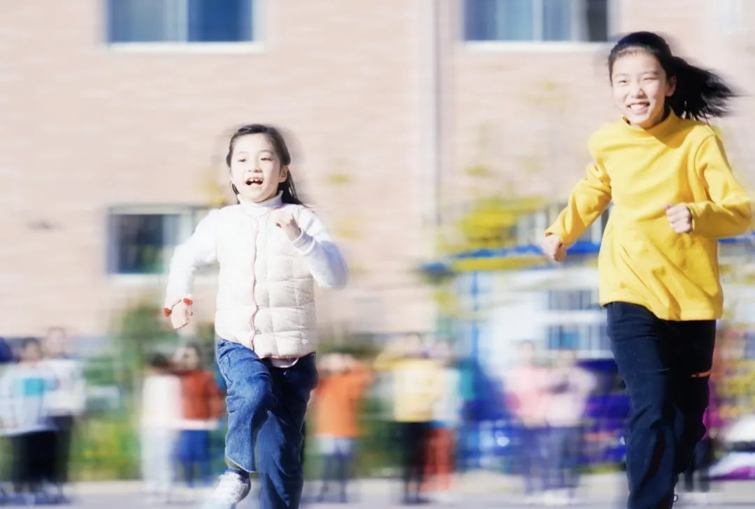 運(yùn)動(dòng)綻放光彩，健康伴我成長(zhǎng)丨洛陽(yáng)東外小學(xué)部體質(zhì)健康達(dá)標(biāo)運(yùn)動(dòng)會(huì)
