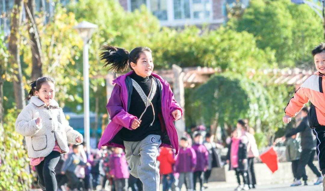 運(yùn)動(dòng)綻放光彩，健康伴我成長(zhǎng)丨洛陽(yáng)東外小學(xué)部體質(zhì)健康達(dá)標(biāo)運(yùn)動(dòng)會(huì)