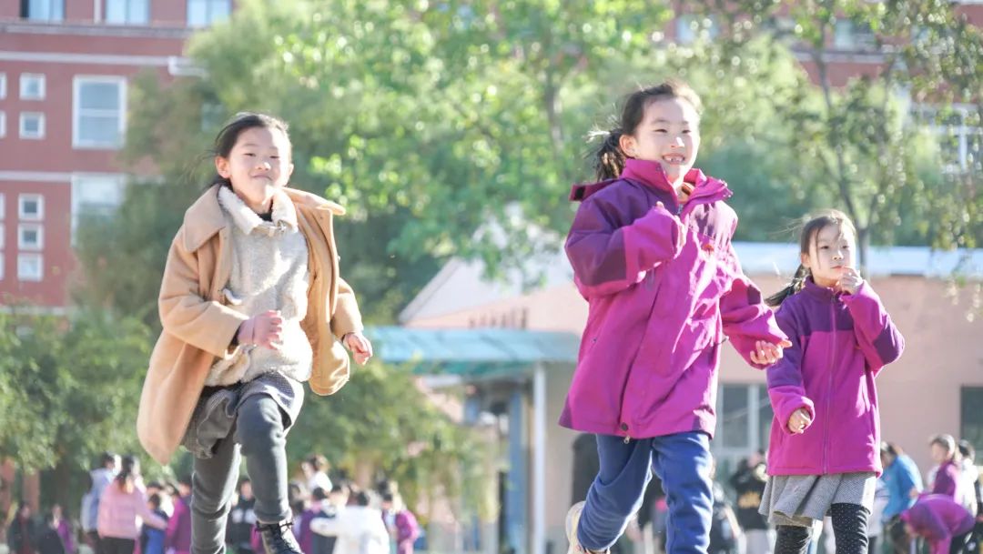 運(yùn)動(dòng)綻放光彩，健康伴我成長(zhǎng)丨洛陽(yáng)東外小學(xué)部體質(zhì)健康達(dá)標(biāo)運(yùn)動(dòng)會(huì)