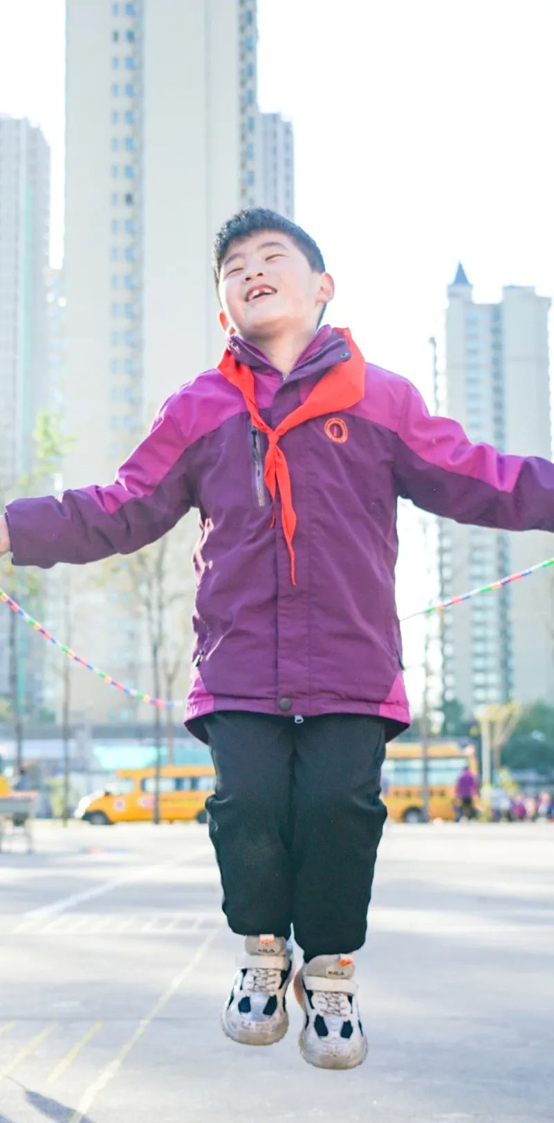 運(yùn)動(dòng)綻放光彩，健康伴我成長(zhǎng)丨洛陽(yáng)東外小學(xué)部體質(zhì)健康達(dá)標(biāo)運(yùn)動(dòng)會(huì)