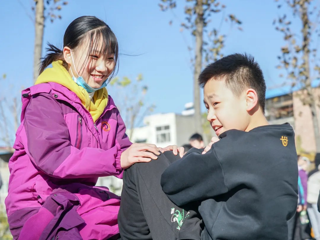 運(yùn)動(dòng)綻放光彩，健康伴我成長(zhǎng)丨洛陽(yáng)東外小學(xué)部體質(zhì)健康達(dá)標(biāo)運(yùn)動(dòng)會(huì)