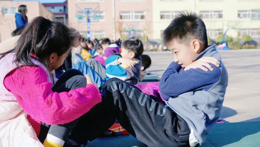 運(yùn)動(dòng)綻放光彩，健康伴我成長(zhǎng)丨洛陽(yáng)東外小學(xué)部體質(zhì)健康達(dá)標(biāo)運(yùn)動(dòng)會(huì)