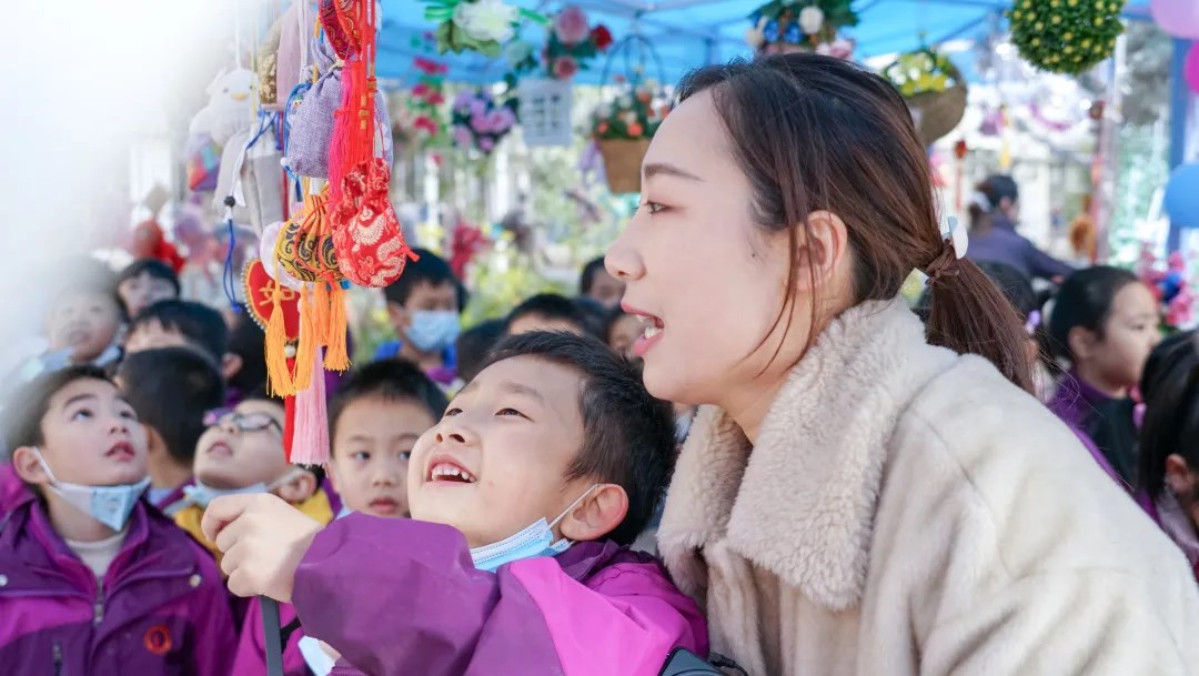 燦爛十一月，“英”你而精彩——洛陽東外小學部英語節(jié)