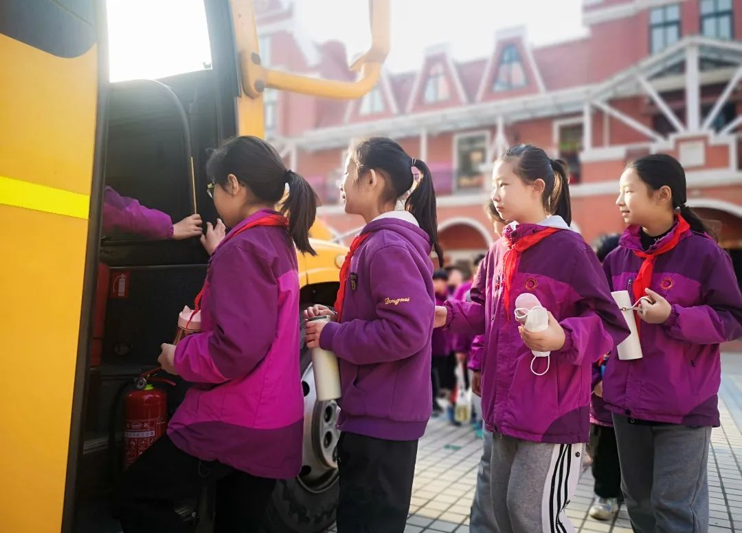 不負(fù)春光，快樂成長——洛陽東外小學(xué)部三年級研學(xué)旅行