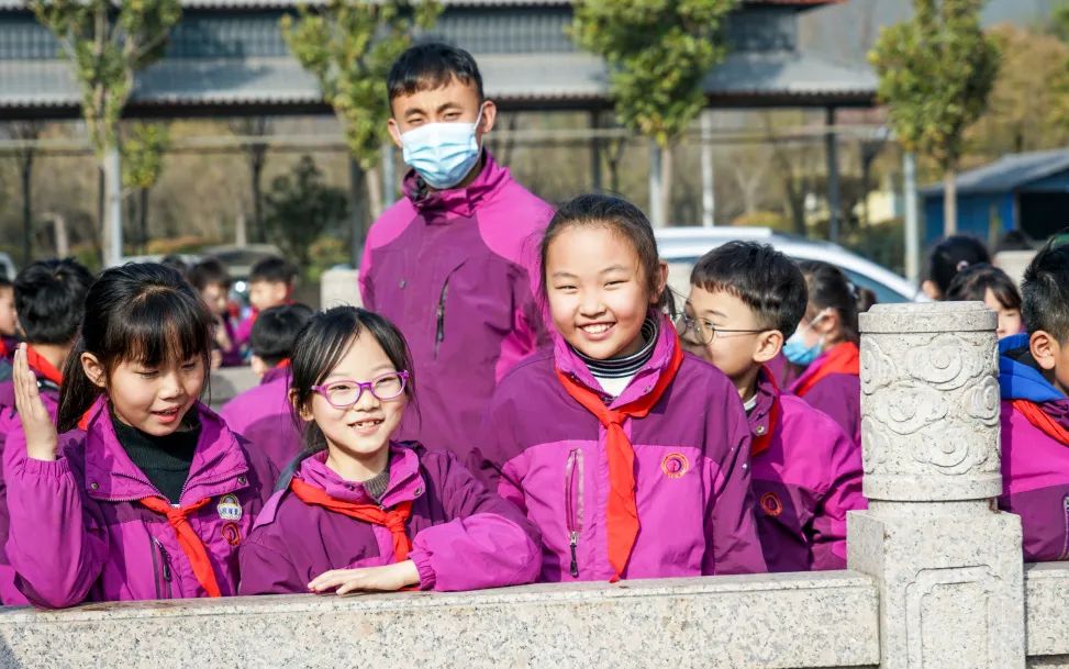 不負(fù)春光，快樂成長——洛陽東外小學(xué)部三年級研學(xué)旅行