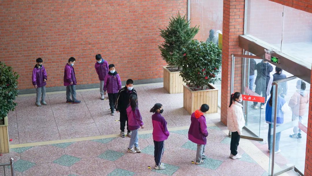 繁花似錦綻校園，核檢護(hù)航保平安