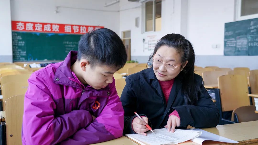 制度為綱，讓人必須做；文化鑄魂，讓人主動做