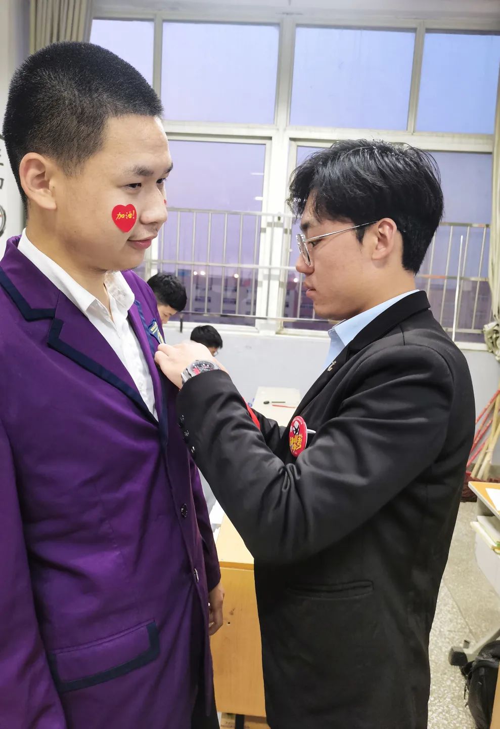 心存凌云志，一起向未來丨洛陽東外2022中考線上百日沖刺誓師大會