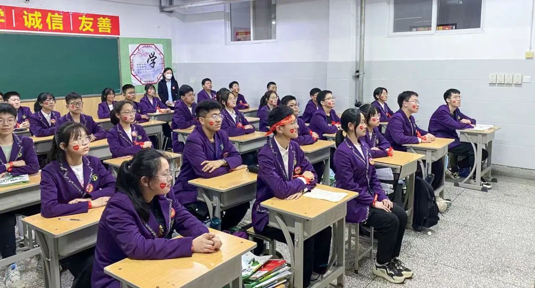 心存凌云志，一起向未來丨洛陽東外2022中考線上百日沖刺誓師大會