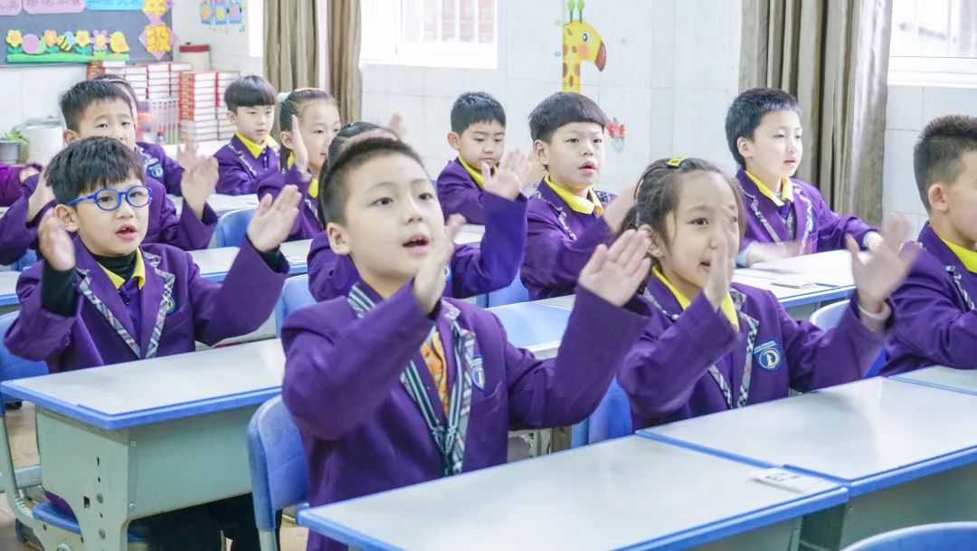 「寓教于樂 巧學(xué)古詩」東外小學(xué)部巧借撲克牌玩轉(zhuǎn)古詩詞系列活動(dòng)