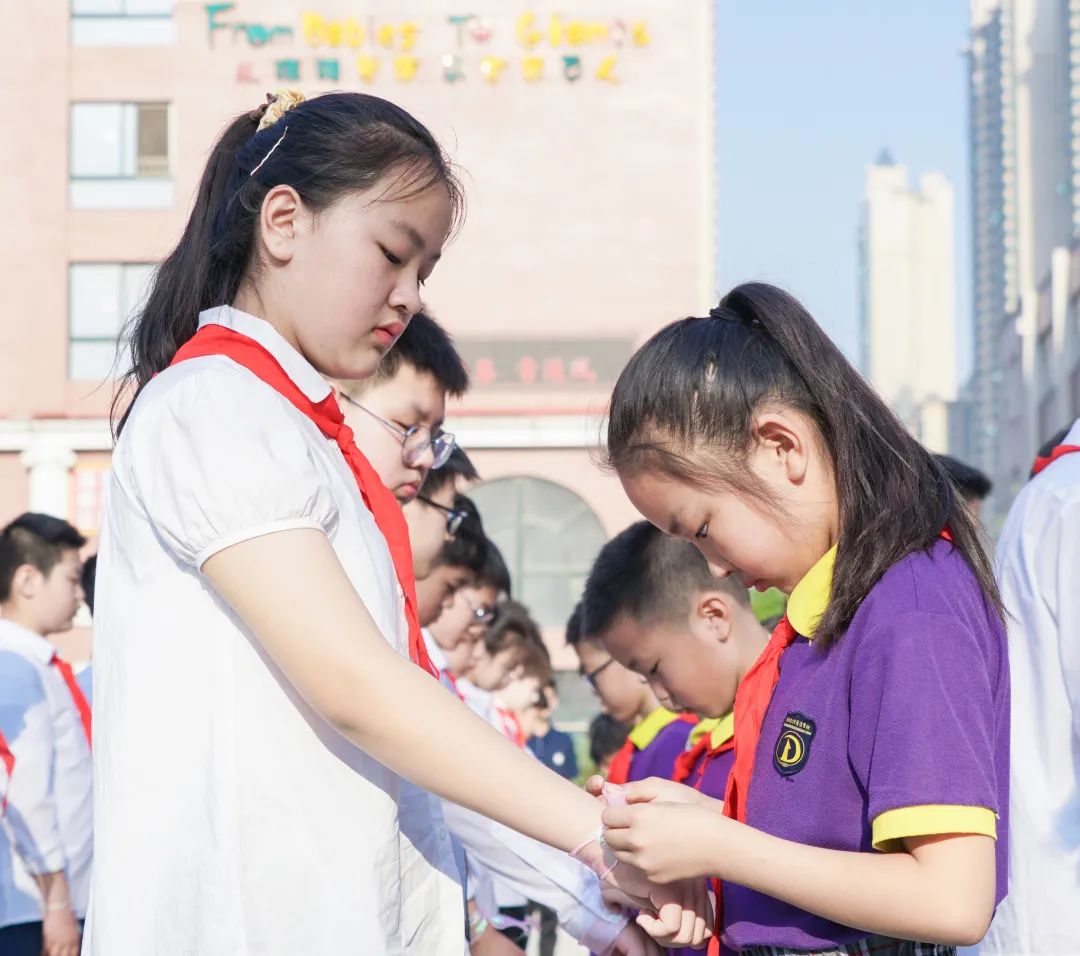 青春不散場(chǎng)，追夢(mèng)再出發(fā)——洛陽東外2022屆小學(xué)生畢業(yè)典禮