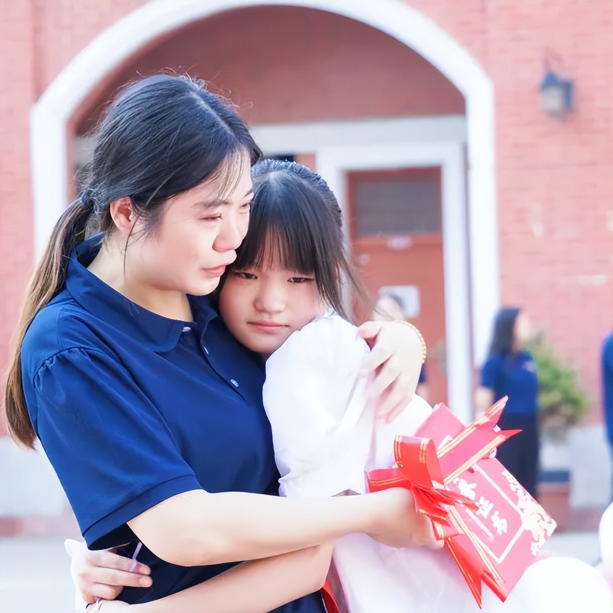 青春不散場(chǎng)，追夢(mèng)再出發(fā)——洛陽東外2022屆小學(xué)生畢業(yè)典禮