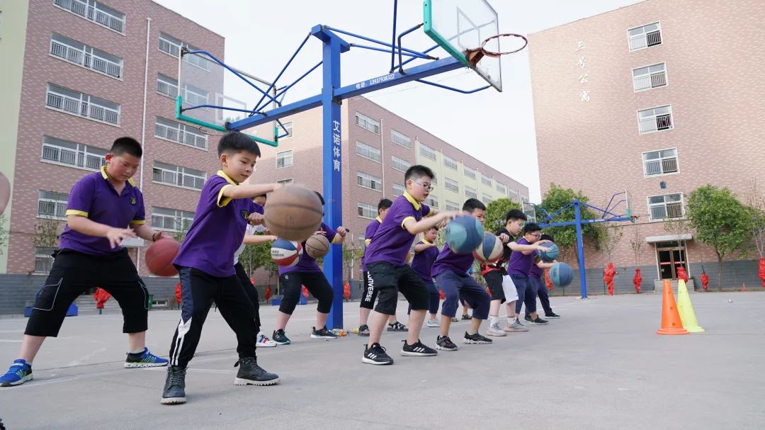 洛陽東方外國(guó)語學(xué)校小學(xué)部簡(jiǎn)介
